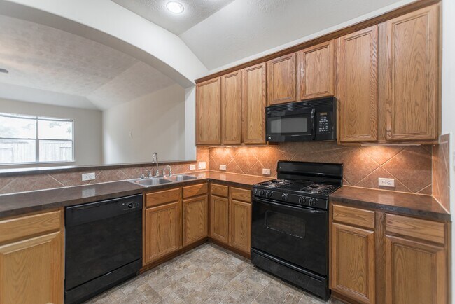 Building Photo - 25531 Forest Springs Lake