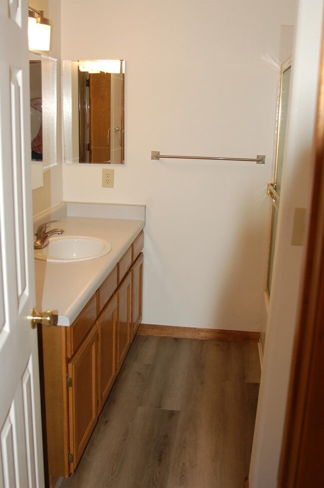 Building Photo - 3643 S Cheryl Dr