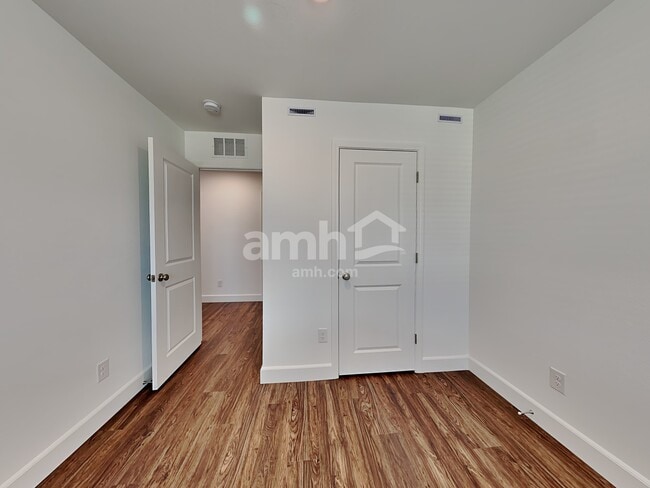 Building Photo - 9121 Liberty Cap Ct