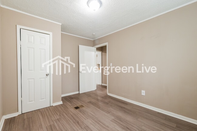 Building Photo - 119 Martin Rd