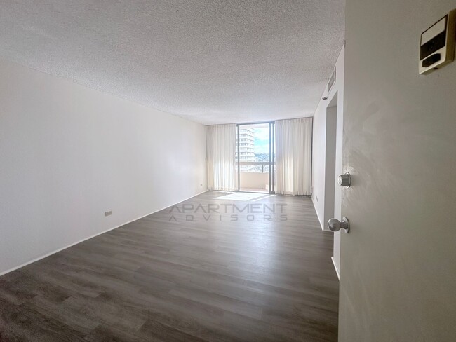 Building Photo - Modern 2-Bedroom with Stunning Honolulu Vi...