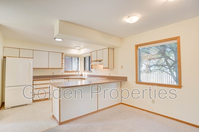 Building Photo - 1130 E Timber Ln