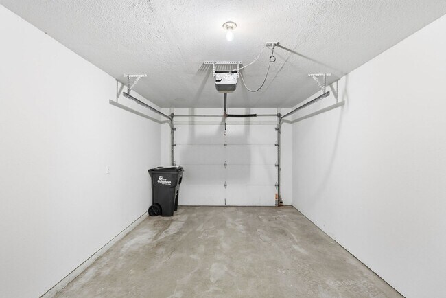 Building Photo - 4404-4404 W Jeana Ct