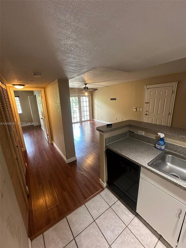 Building Photo - 5035 Wiles Rd