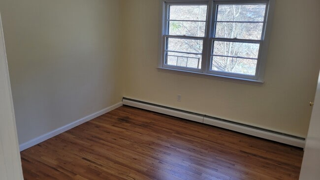Building Photo - 139 Platt St