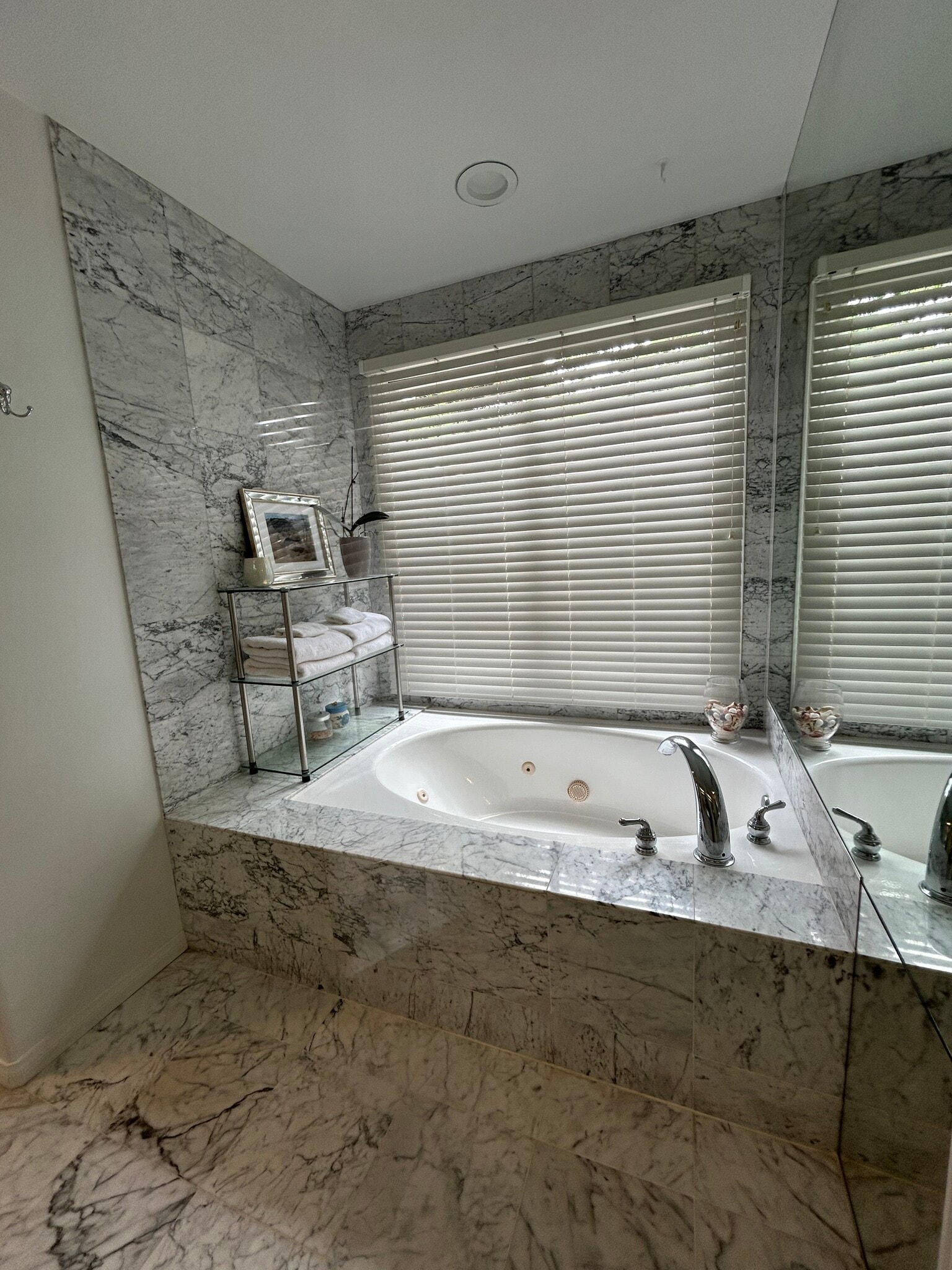 Primary Bath - 5537 Bellevue Ave