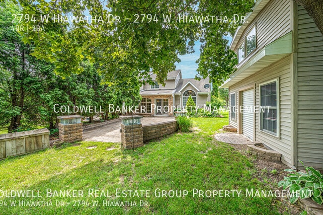 Building Photo - 2794 W Hiawatha Dr