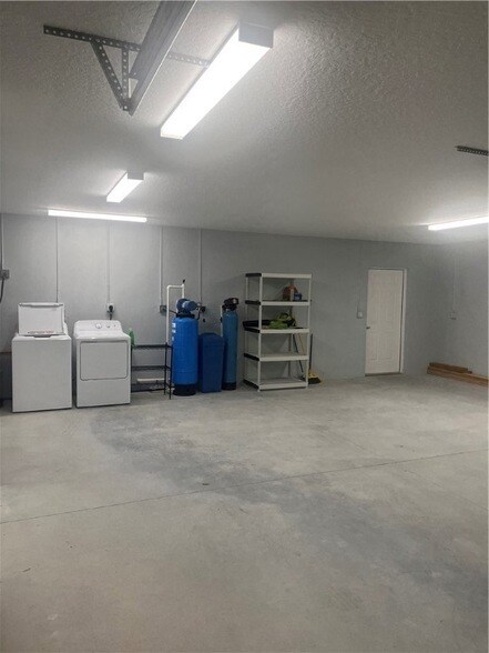 Building Photo - 5845 Garretts Rd