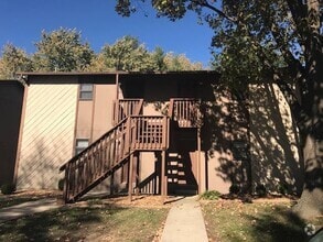 Building Photo - 122 Ashley Dr
