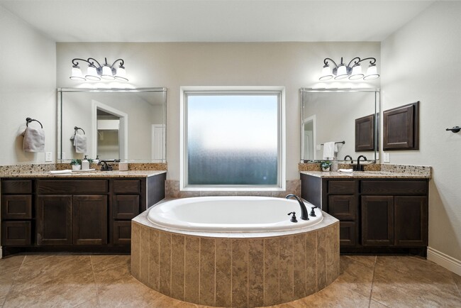 Building Photo - 27811 Bradford Ridge Dr