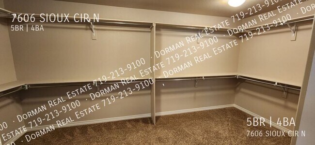Building Photo - 7606 N Sioux Cir