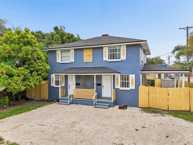 Building Photo - 601 Swann Dr