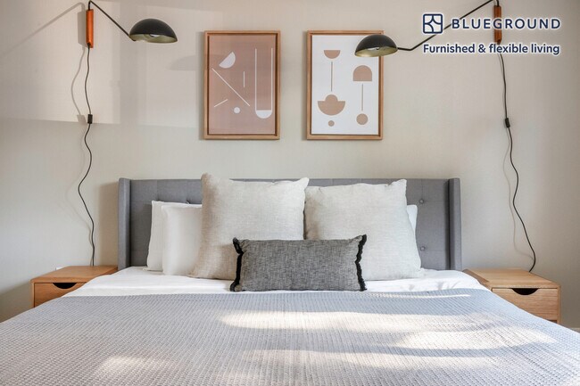 Building Photo - 215 Union Ave