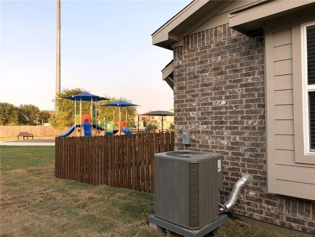 Building Photo - 502 Fiery Skipper Dr