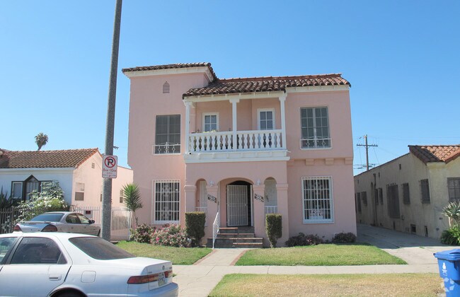 Building Photo - 1020 W 64th St