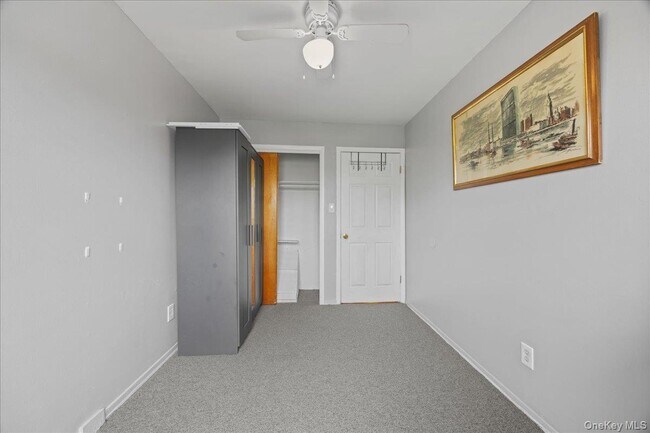 Building Photo - 56-25-56226 226th St
