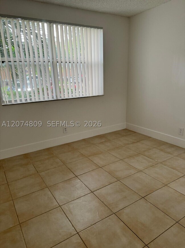 Building Photo - 8801 Wiles Rd