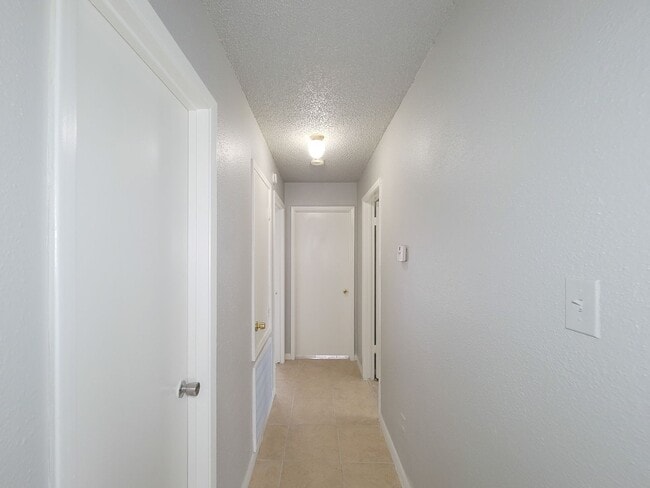 Building Photo - 17706 Glenhagen Ct