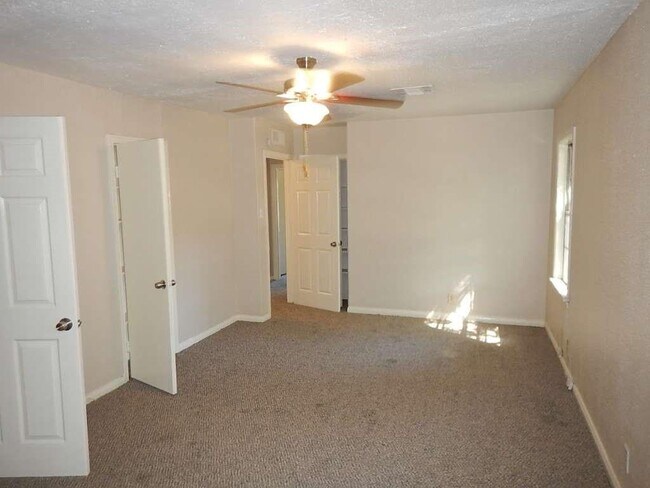 Building Photo - 3614 Cosby St