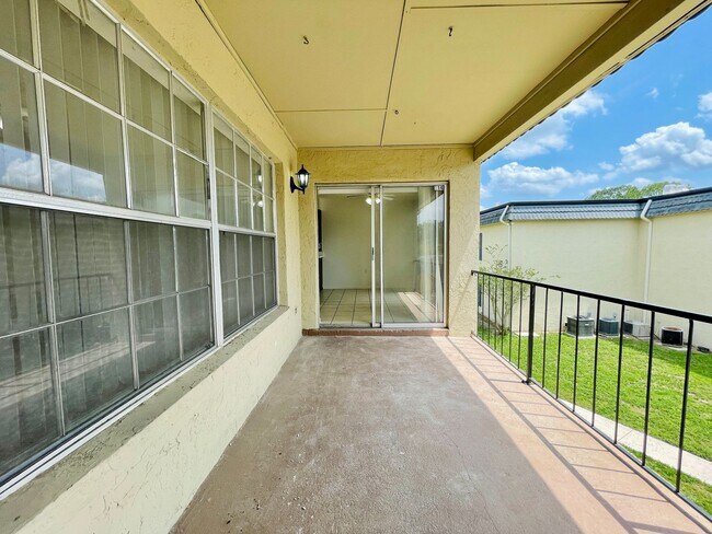 Building Photo - 5218 Curry Ford Rd