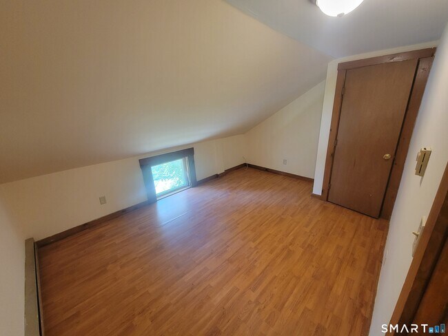 Building Photo - 220 Babbitt Hill Rd