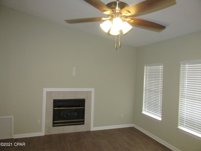 Building Photo - 7302 Rodgers Dr