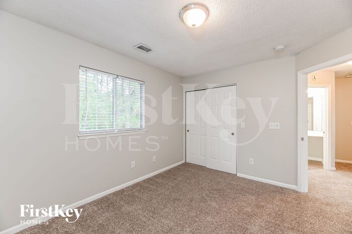 Building Photo - 222 Ponderosa Dr