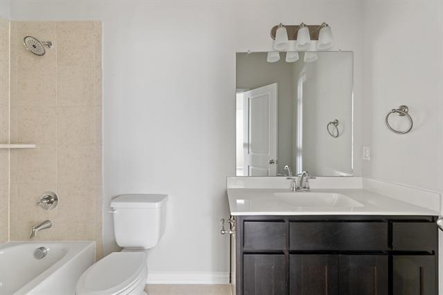 Building Photo - 3301 Solana Cir