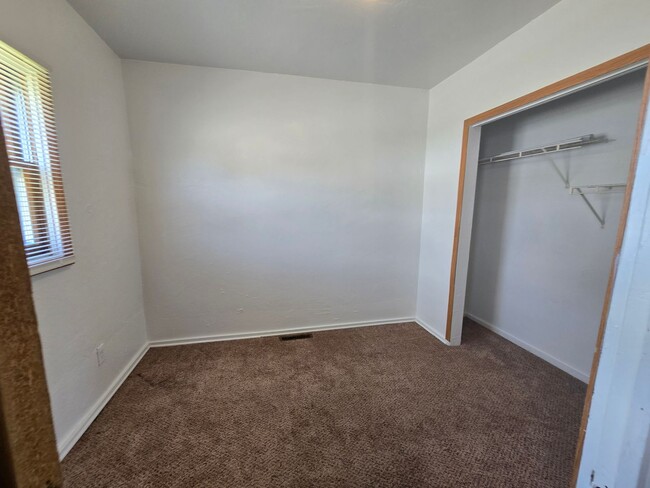 Building Photo - 1482 Elm St