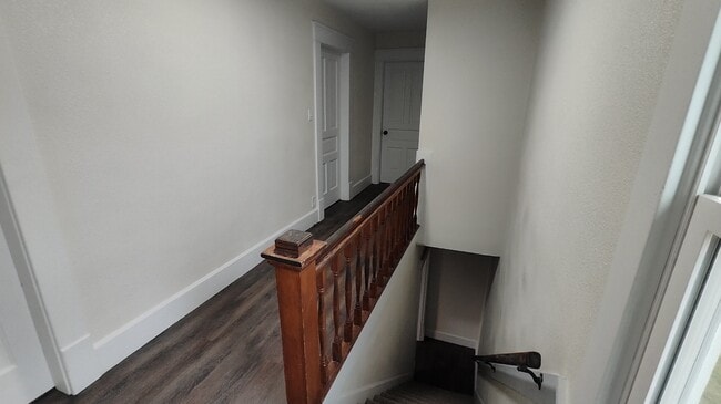 Building Photo - 1227 Maysville Ave