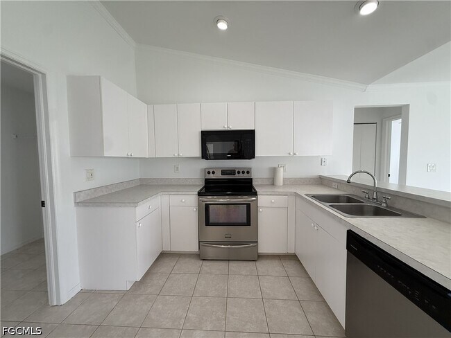 Building Photo - 15603 Spring Line Ln