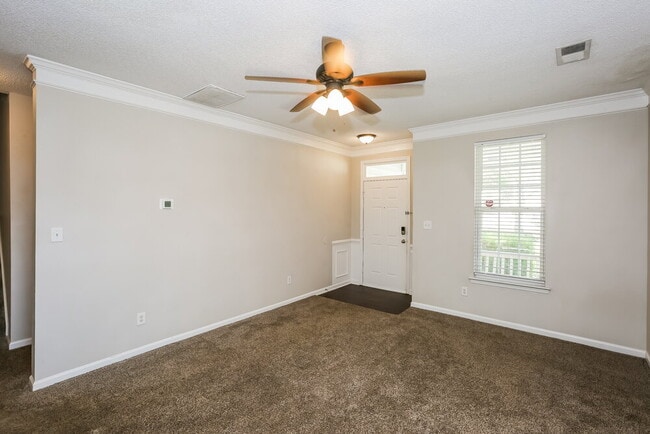 Building Photo - 7517 Grabill Dr