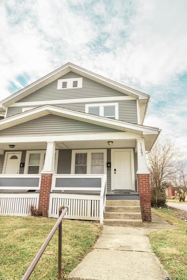 Building Photo - 1123 Wilson Ave