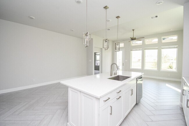 Building Photo - 2323 Birch View Ln