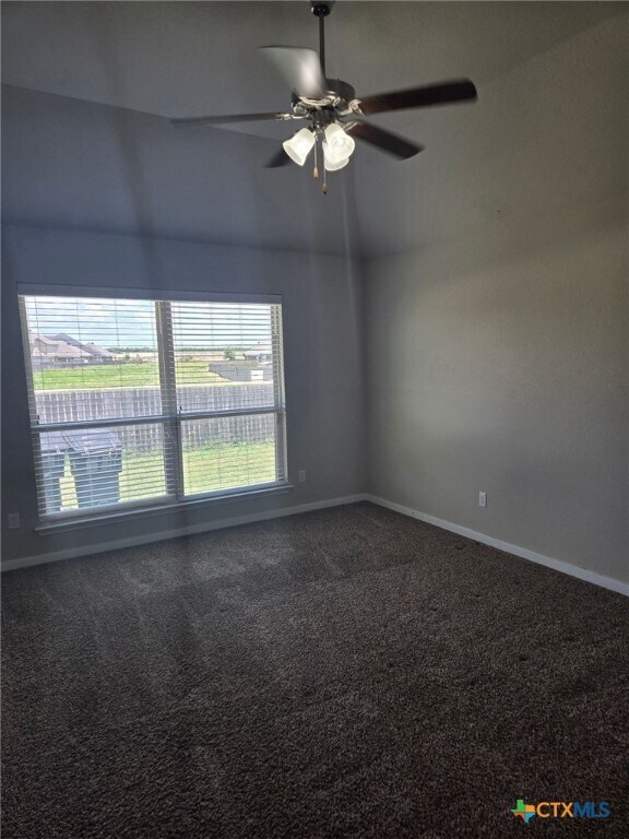 Building Photo - 1609 Hillside Dr