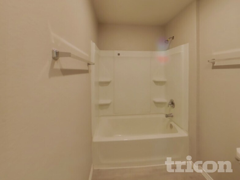 Building Photo - 13722 Dariens Path