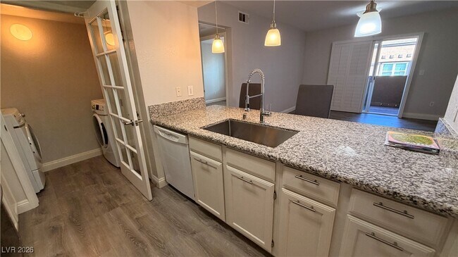 Building Photo - 6650 W Warm Springs Rd