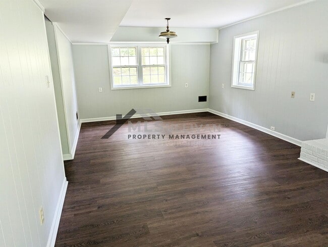 Building Photo - 1214 Cedar Creek Dr