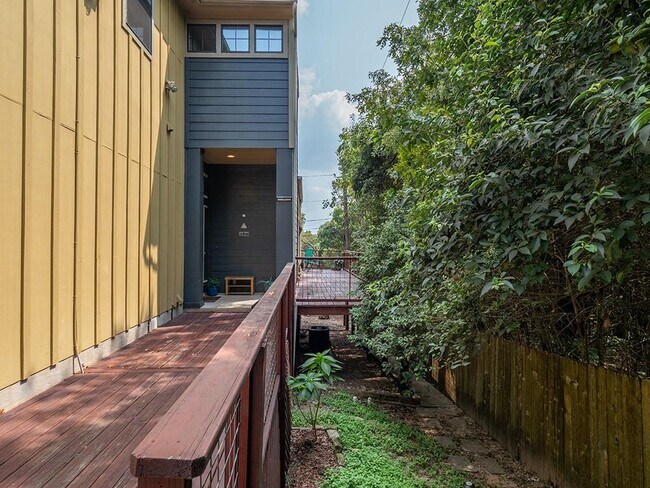 Building Photo - 3609 Clawson Rd