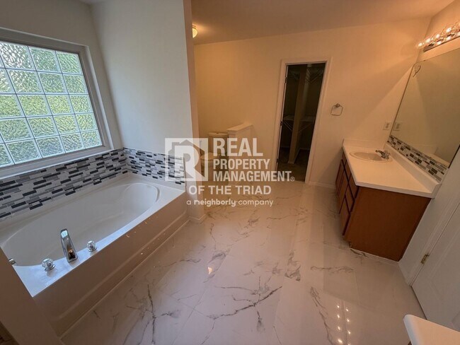 Building Photo - 4547 Brimmer Pl Dr
