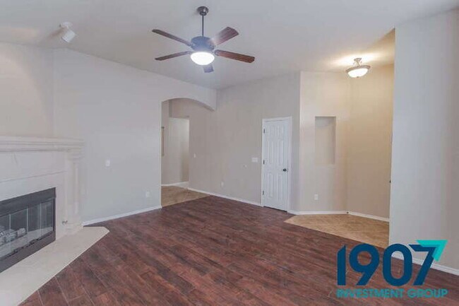 Building Photo - Stunning 3-Bedroom Home in OKC with Modern...