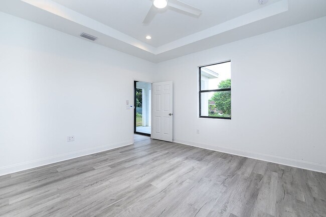 Building Photo - 3304 Glencove St