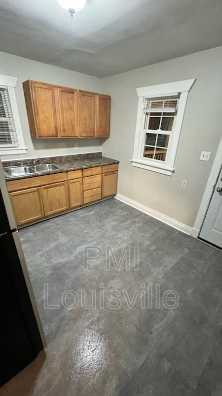 Building Photo - 1522 Clara Ave