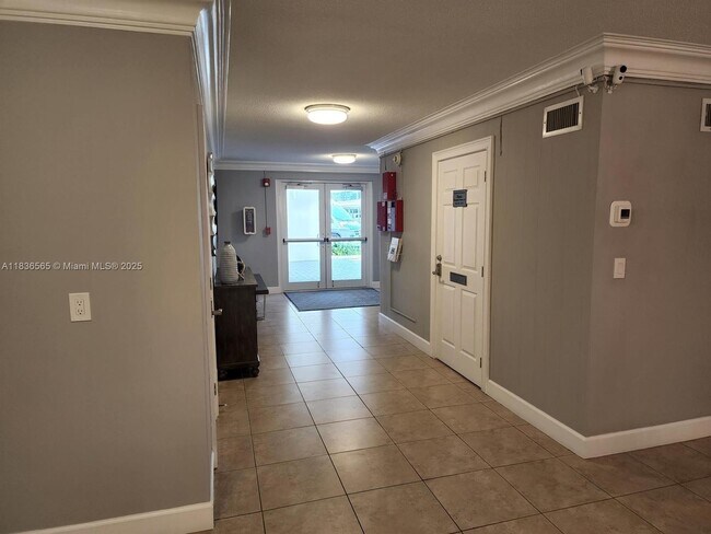 Building Photo - 1439 S Ocean Blvd
