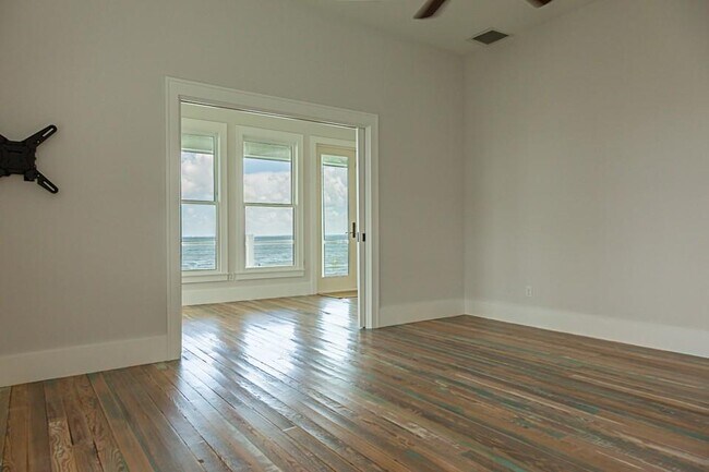 Building Photo - 2612 Todville Rd