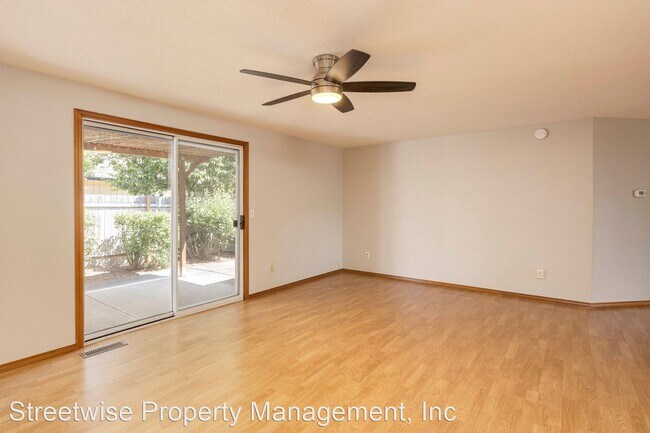 Building Photo - 3 br, 2 bath House - 7849 SW Champion Ct