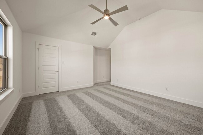 Building Photo - 2629 Tanager St