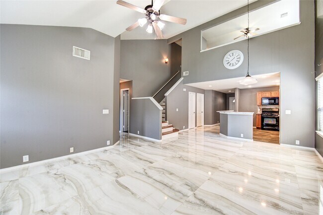 Building Photo - 5711 Kenwood