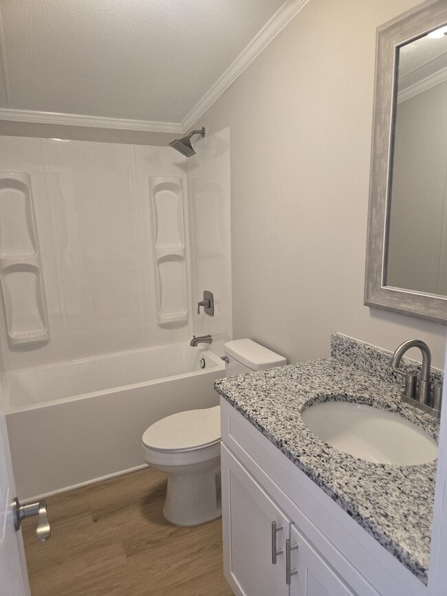 Building Photo - 223 E Park Ave