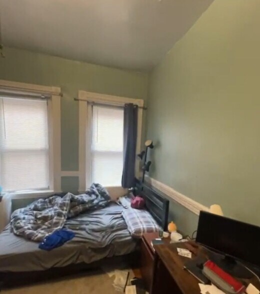 Building Photo - 26 Symphony Rd